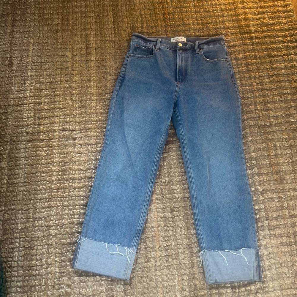 The ankle straight jeans A&F